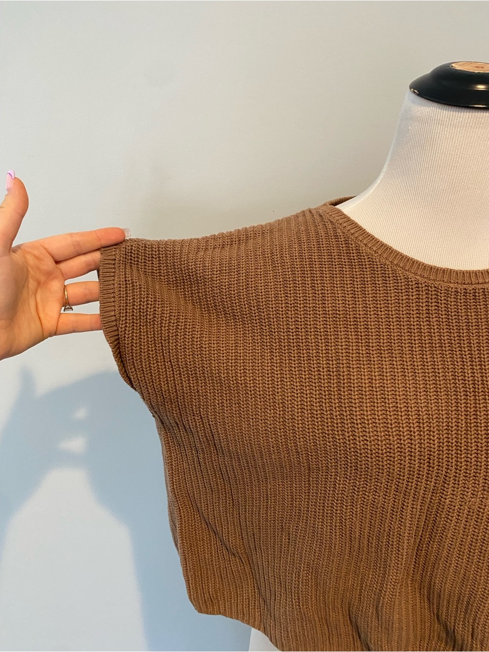 Vici Camel Brown Waffle-Knit Short Sleeve Sweater - Picture 2 of 4